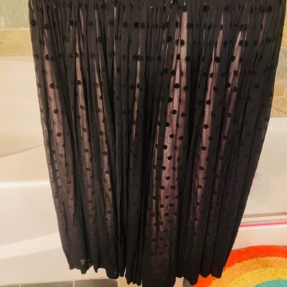 Collectif Vintage Lotte Black Polka Dot Swing Dress— UK 18 (2X/1X)—includes belt - Picture 8 of 9